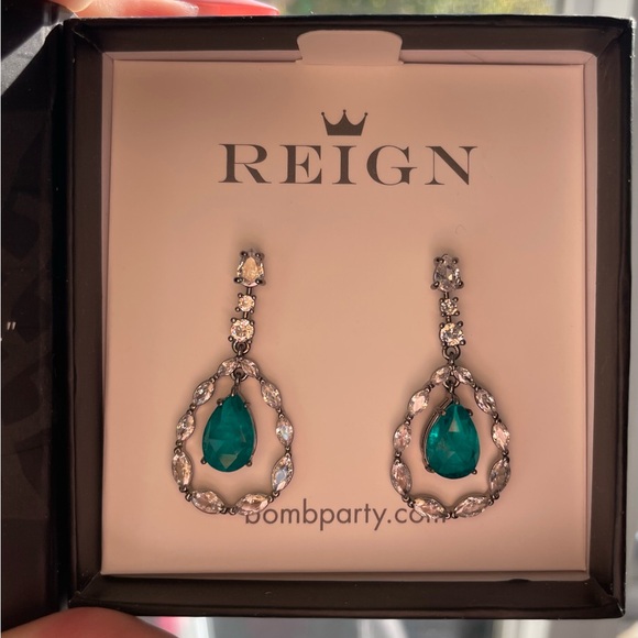 Bomb Party Reign Villain Moments in the Mirror Earrings - Picture 9 of 10